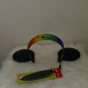 BRAND NEW KIDS TOY HEADBAND THAT LIGHT UP! COMES WITH BOX! NWT!